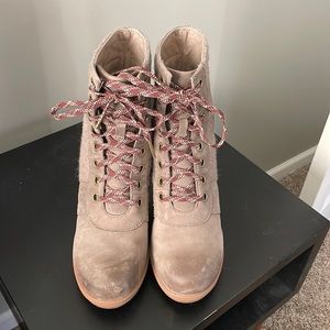 Womens Sorel boots with a heel